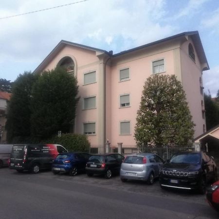 Casa Vacanze La Mela Monza Dış mekan fotoğraf
